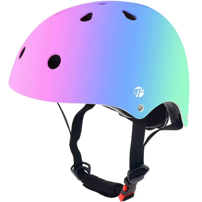 casca-bicicleta-activitati-copii Casca de bicicletă utilizată pentru activități precum role, skateboard sau trotinete.